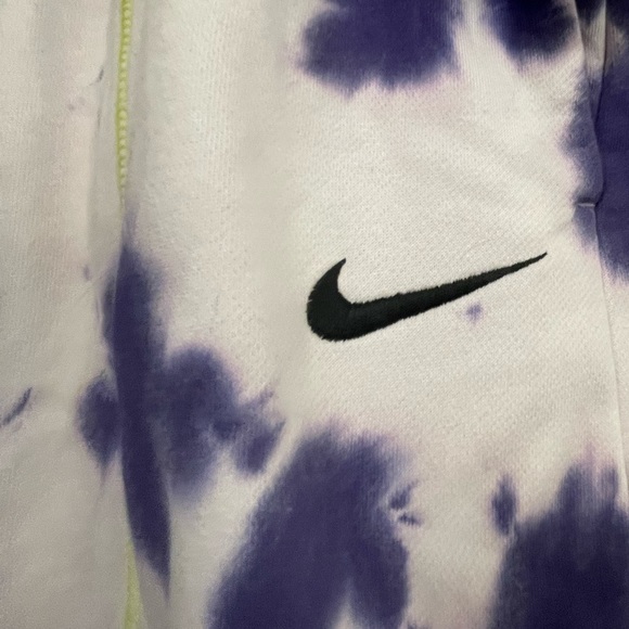 NWT Standard fit/mid-rise NIKE joggers - Picture 6 of 9